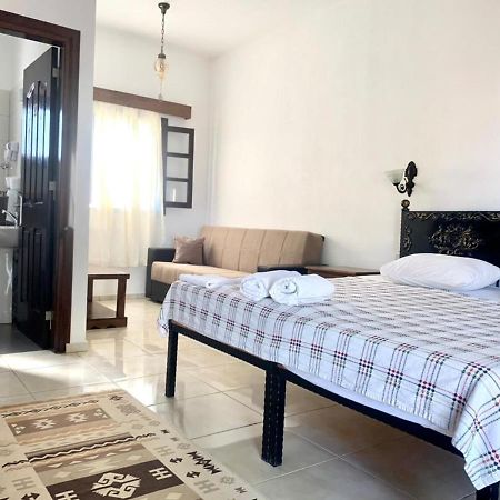 Villa Lembos Hotel Karpaz Rizokarpaso Exteriör bild
