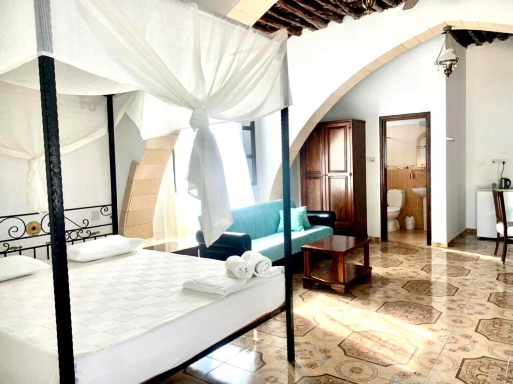 Villa Lembos Hotel Karpaz Rizokarpaso Exteriör bild