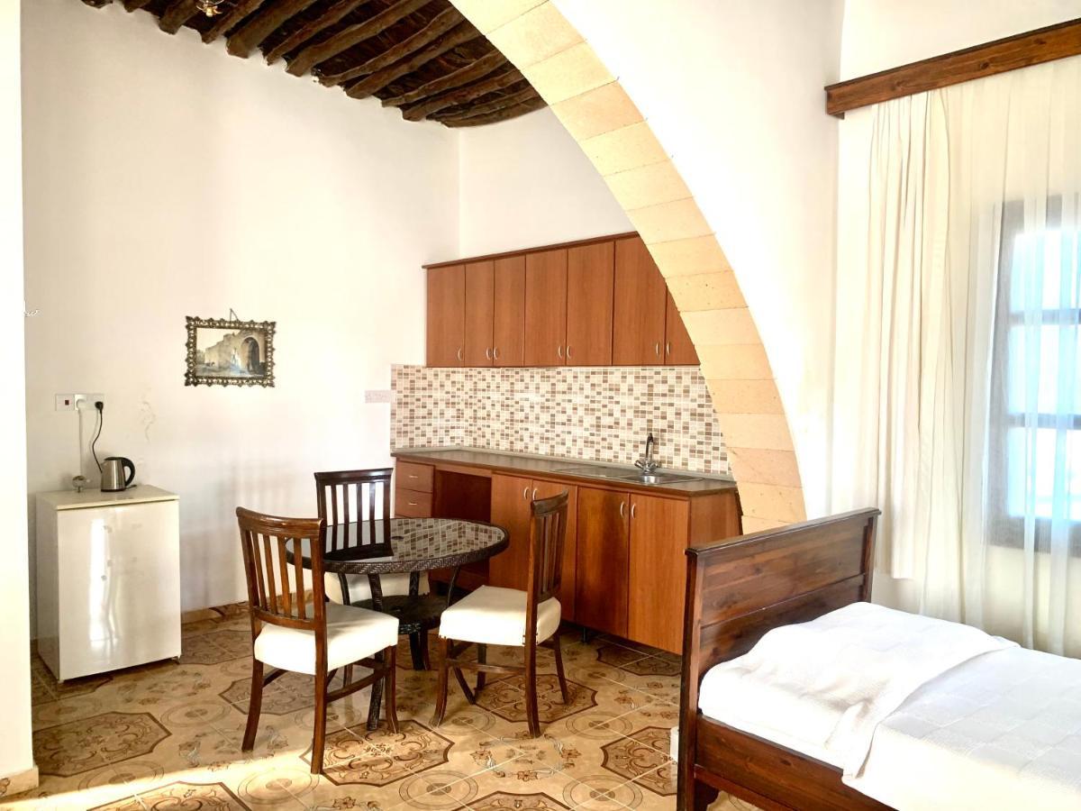 Villa Lembos Hotel Karpaz Rizokarpaso Exteriör bild