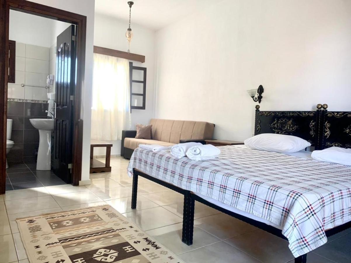 Villa Lembos Hotel Karpaz Rizokarpaso Exteriör bild